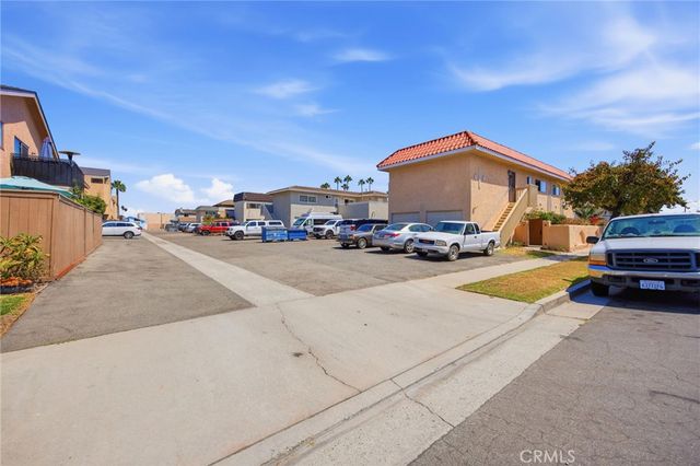 1501 Huntington Street, Huntington Beach, CA 92648