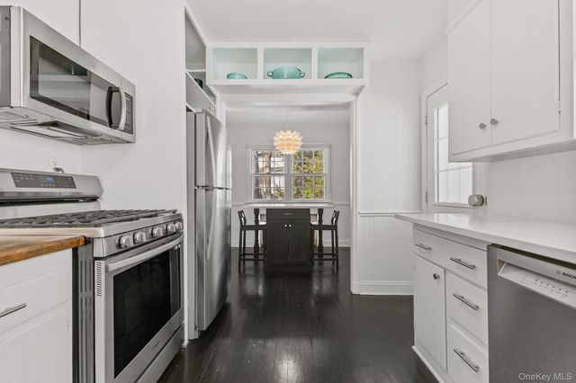 55 Edgewood Avenue, Larchmont, NY 10538