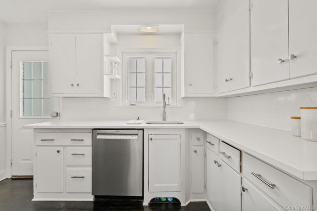 55 Edgewood Avenue, Larchmont, NY 10538