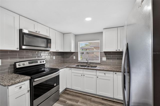 514 WALNUT STREET, Auburndale, FL 33823