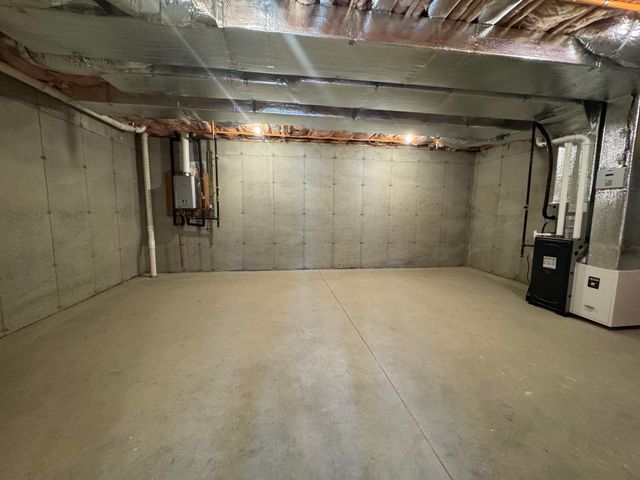 6C Dearborn Circle, Goffstown, NH 03045