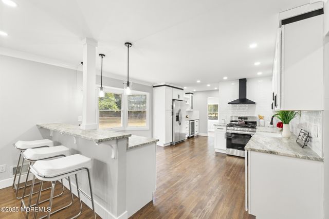 716 Palmer Avenue, Middletown, NJ 07748