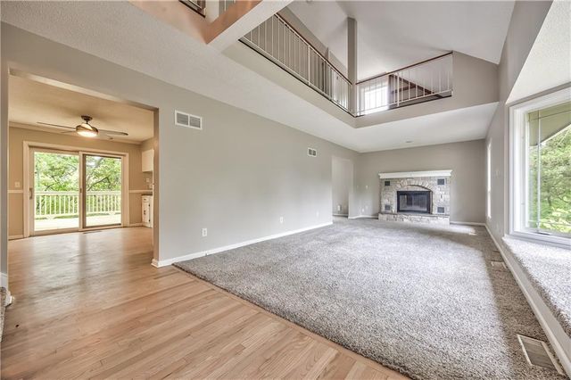5409 NW Fox Hill Road, Parkville, MO 64152