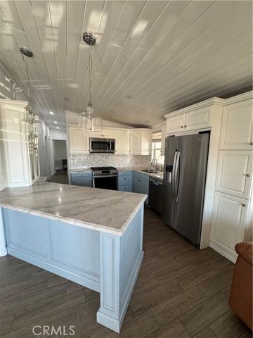 21851 Newland, Huntington Beach, CA 92646