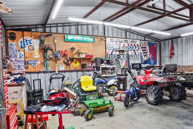 8552 Farm Road 275 S, Cumby, TX 75433