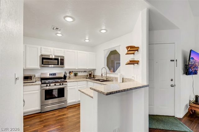 5036 South Rainbow Boulevard 204, Las Vegas, NV 89118