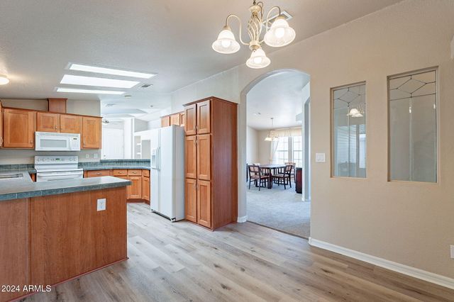 3301 S GOLDFIELD Road 2015, Apache Junction, AZ 85119