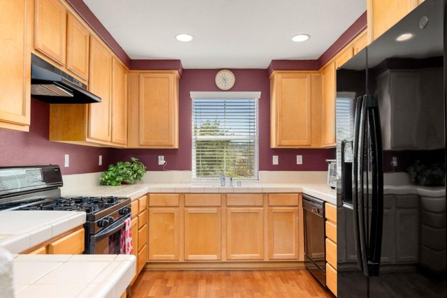 502 Esplanade Cir, Folsom, CA 95630