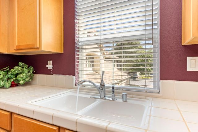 502 Esplanade Cir, Folsom, CA 95630