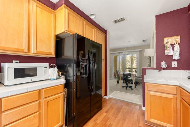 502 Esplanade Cir, Folsom, CA 95630