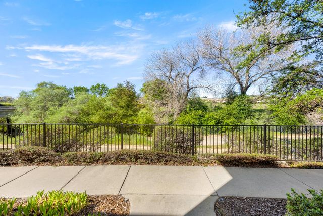 502 Esplanade Cir, Folsom, CA 95630
