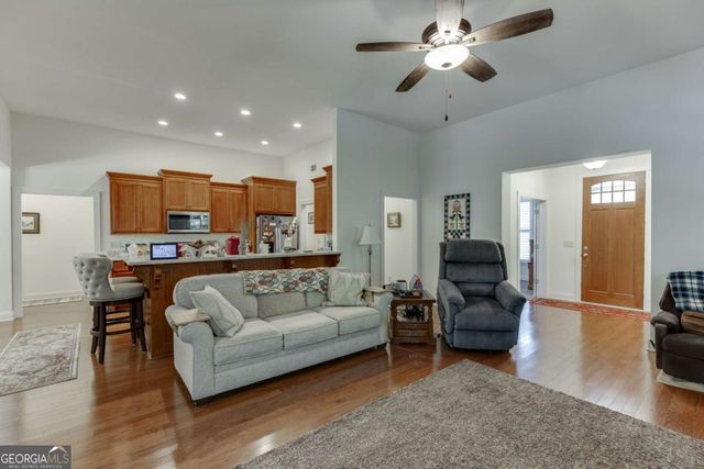 7660 Fern Lane, Lula, GA 30554