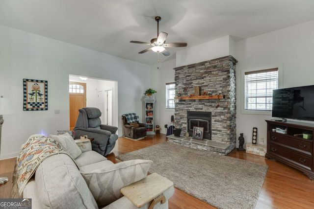 7660 Fern Lane, Lula, GA 30554