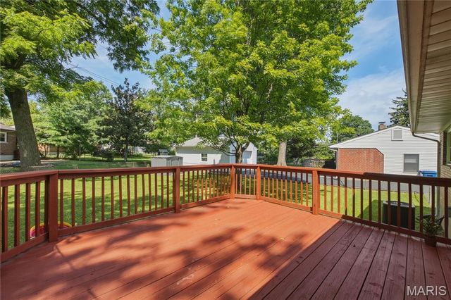 350 Saint Patrick Lane, Florissant, MO 63031