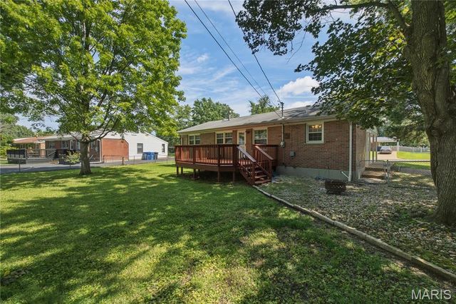 350 Saint Patrick Lane, Florissant, MO 63031
