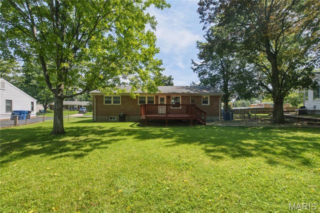 350 Saint Patrick Lane, Florissant, MO 63031