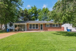 350 Saint Patrick Lane, Florissant, MO 63031