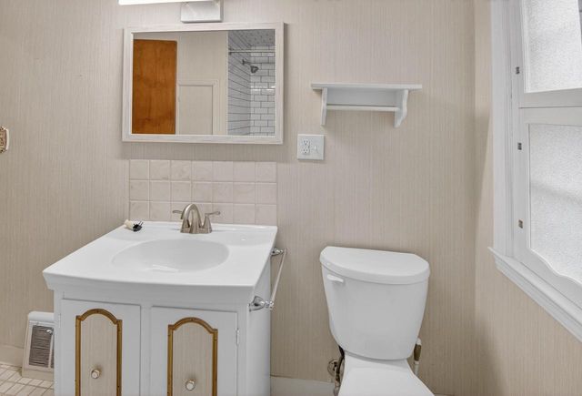 6531 44th AVENUE, Kenosha, WI 53142