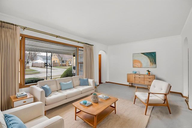 6531 44th AVENUE, Kenosha, WI 53142