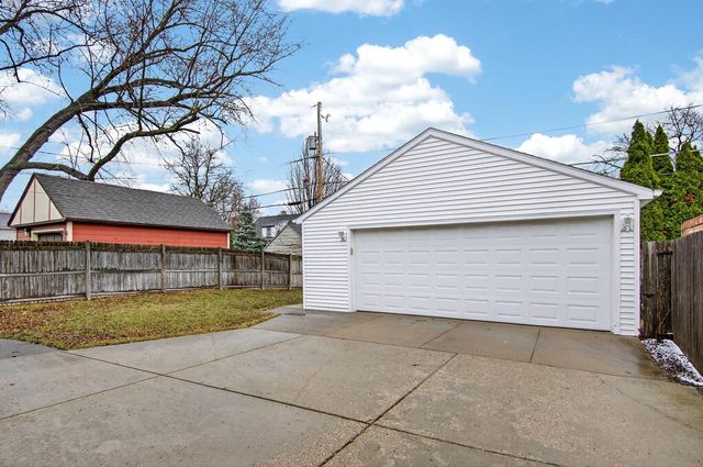 6531 44th AVENUE, Kenosha, WI 53142