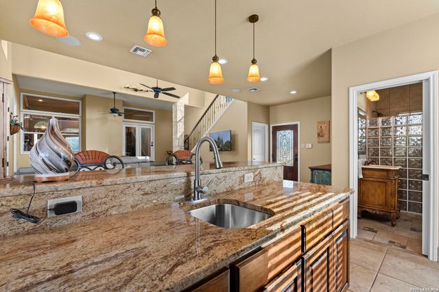 30185 BRIDLEGATE DR, Bulverde, TX 78163