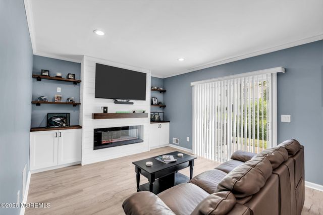 362 Mimosa Court, Toms River, NJ 08753