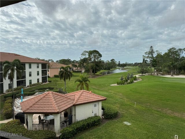 605 Augusta BLVD 14, Naples, FL 34113