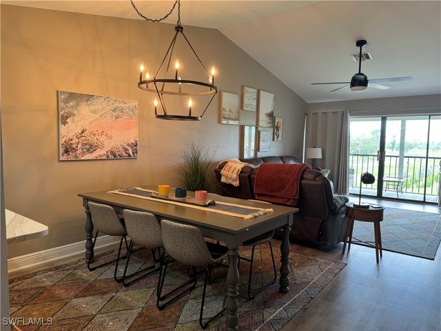 605 Augusta BLVD 14, Naples, FL 34113