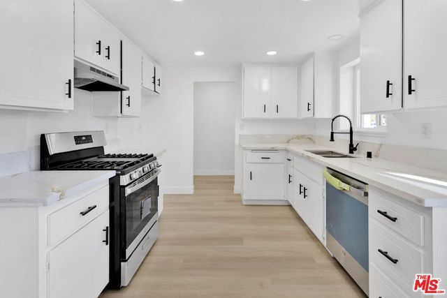 21360 Klamath Road, Apple Valley, CA 92308