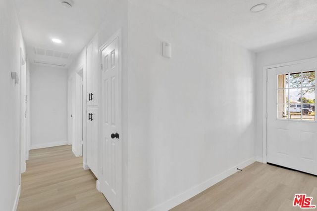 21360 Klamath Road, Apple Valley, CA 92308