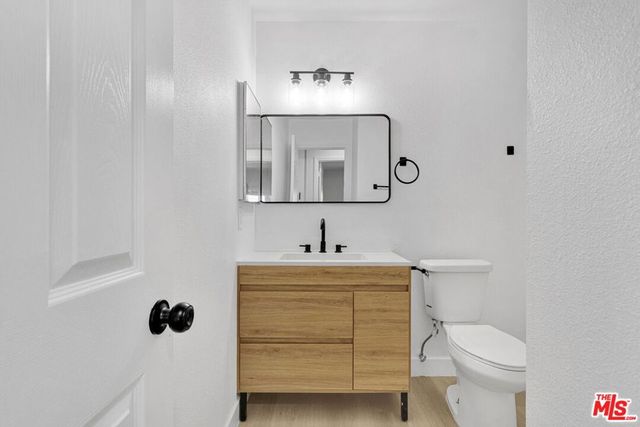 21360 Klamath Road, Apple Valley, CA 92308