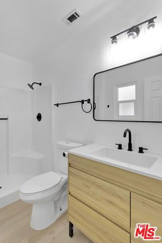 21360 Klamath Road, Apple Valley, CA 92308