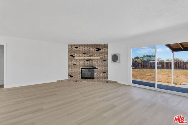 21360 Klamath Road, Apple Valley, CA 92308