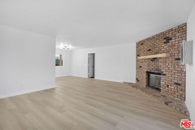 21360 Klamath Road, Apple Valley, CA 92308