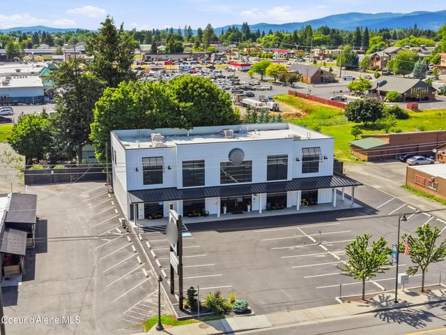 9493 N GOVERNMENT WAY, Hayden, ID 83835