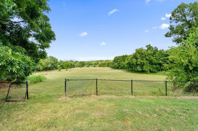 8542 Meadowbrook Drive, Fort Worth, TX 76120