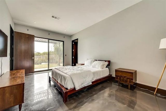 8542 Meadowbrook Drive, Fort Worth, TX 76120