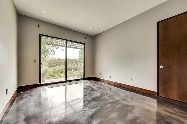 8542 Meadowbrook Drive, Fort Worth, TX 76120