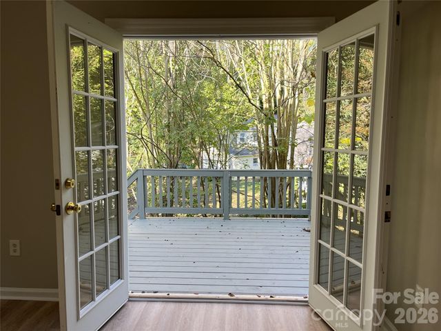 5830 Stone Bluff Court, Charlotte, NC 28214