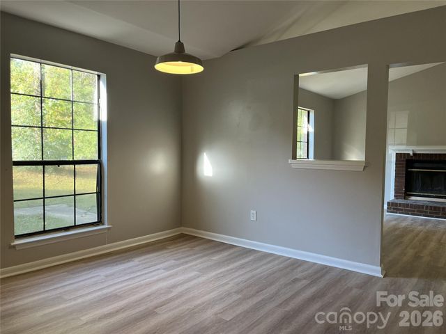 5830 Stone Bluff Court, Charlotte, NC 28214