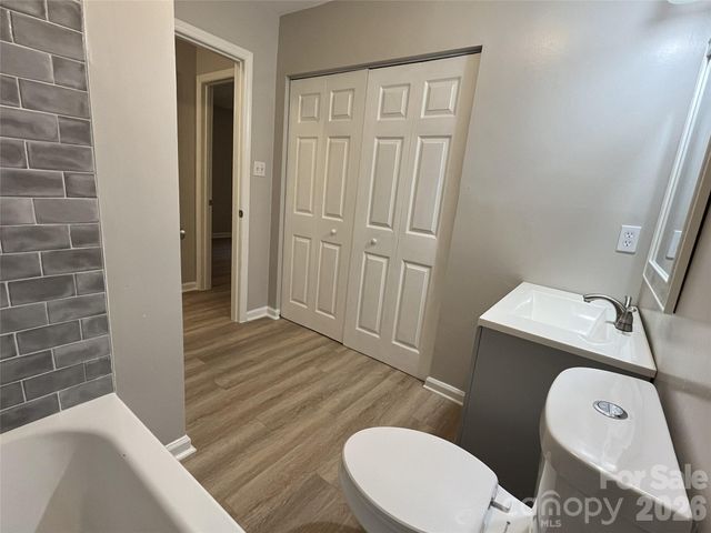5830 Stone Bluff Court, Charlotte, NC 28214