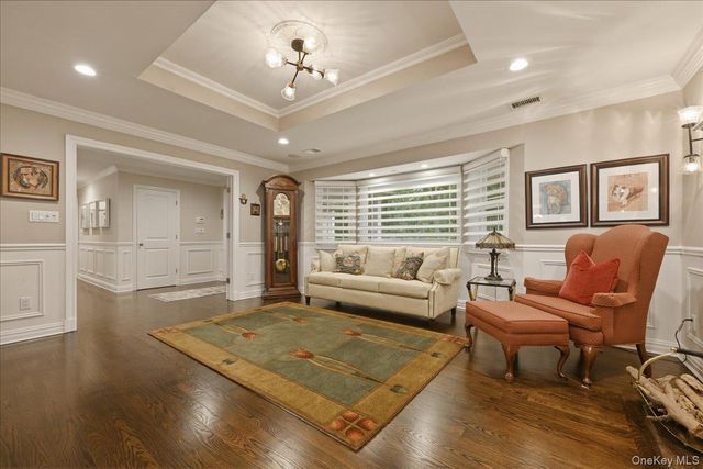 42 McLane Drive, Dix Hills, NY 11746