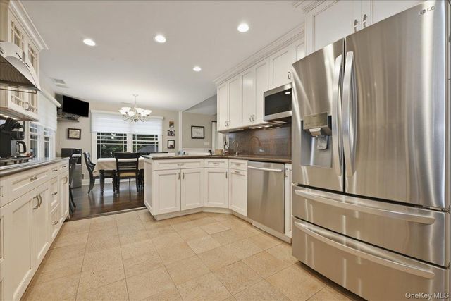 42 McLane Drive, Dix Hills, NY 11746