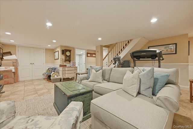 42 McLane Drive, Dix Hills, NY 11746
