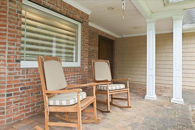42 McLane Drive, Dix Hills, NY 11746