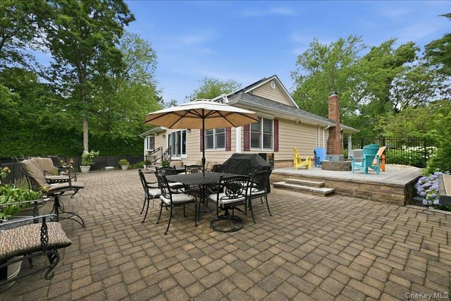 42 McLane Drive, Dix Hills, NY 11746