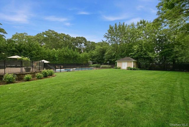 42 McLane Drive, Dix Hills, NY 11746