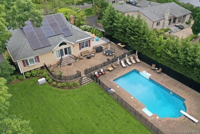 42 McLane Drive, Dix Hills, NY 11746
