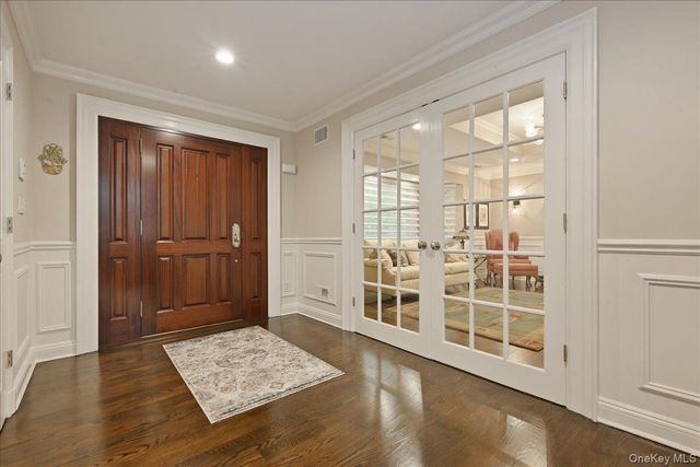 42 McLane Drive, Dix Hills, NY 11746