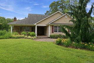 42 McLane Drive, Dix Hills, NY 11746